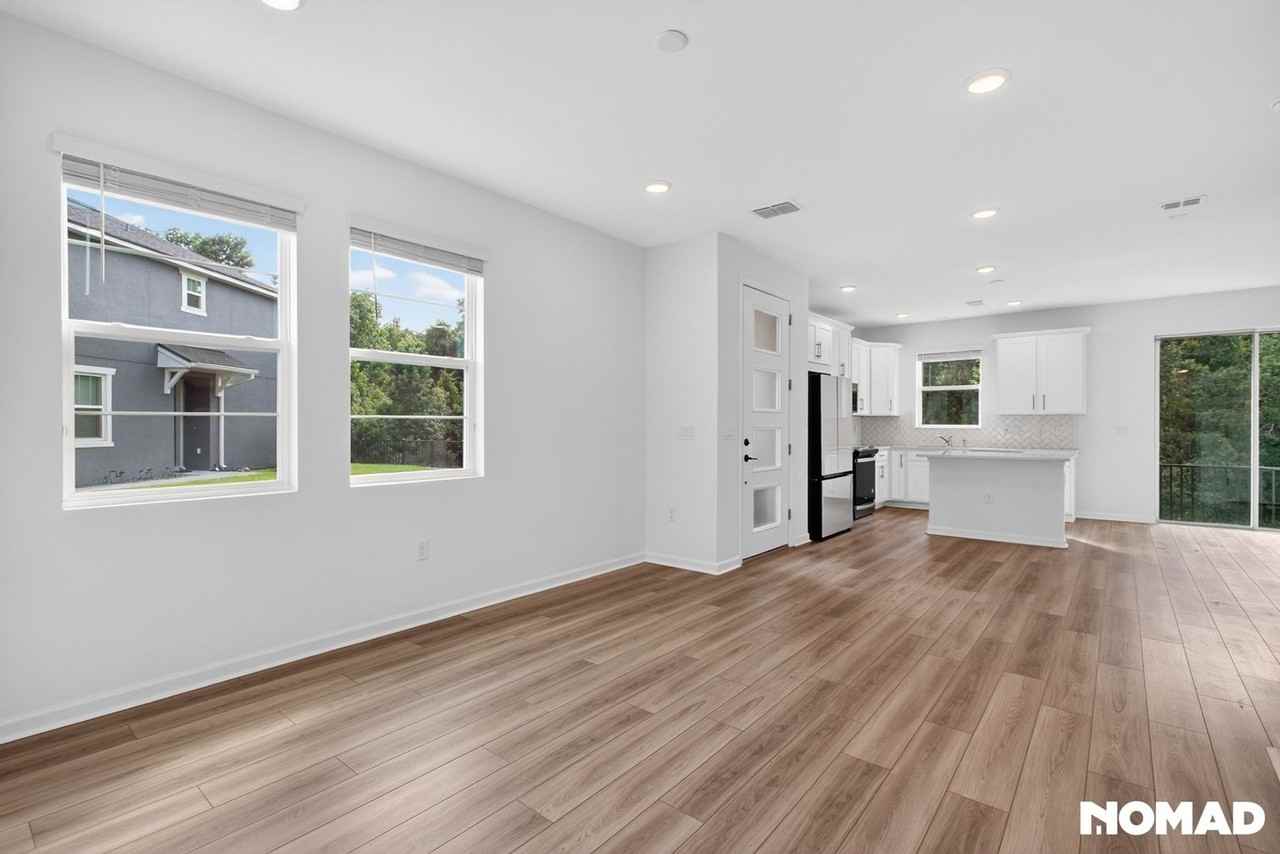 908 Spring Palms Loop - Photo 6 of 22