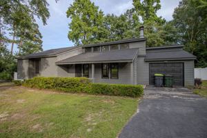 featured image of 140 Land Of Lakes Cir