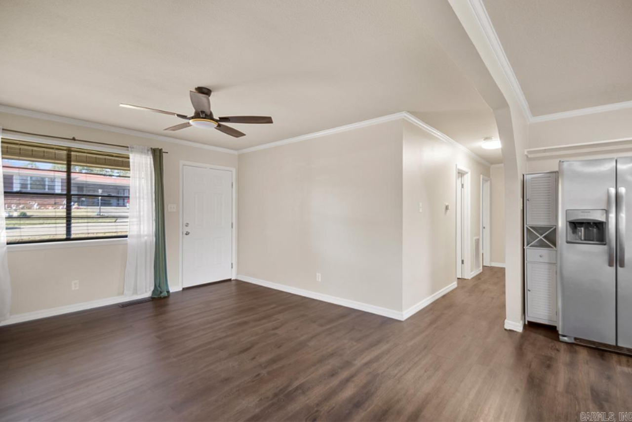 4704 N Cypress St - Photo 3 of 21