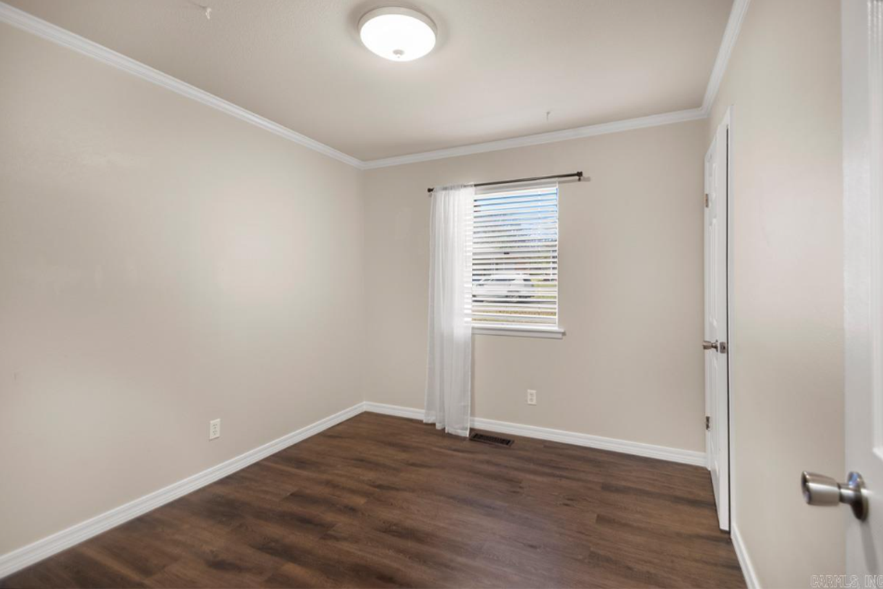 4704 N Cypress St - Photo 7 of 21