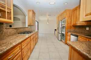 featured image of 8334 Lake Ashwood Ave