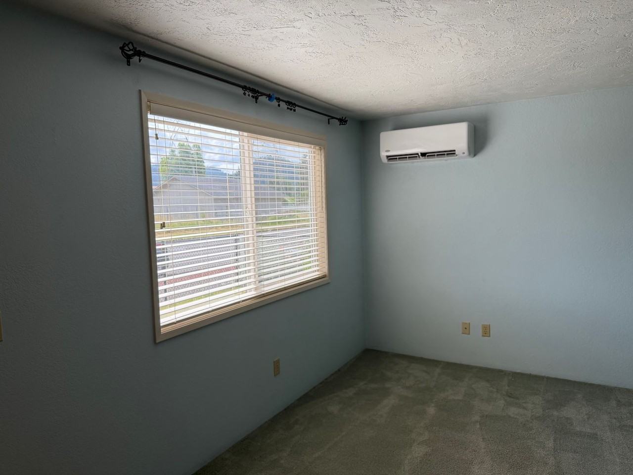 1198 55th Pl - Photo 6 of 41