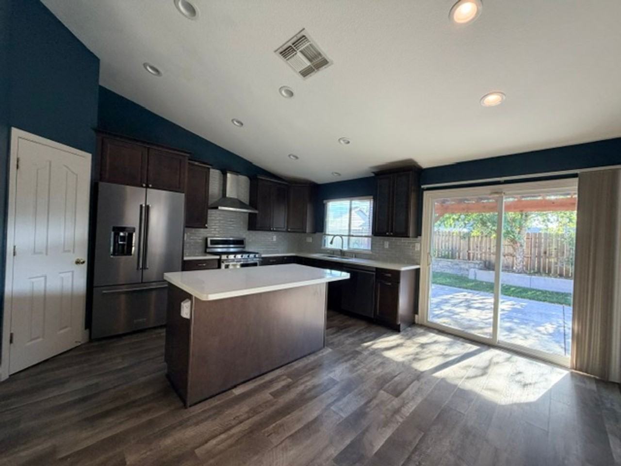 9836 Imperia Ct - Photo 4 of 28