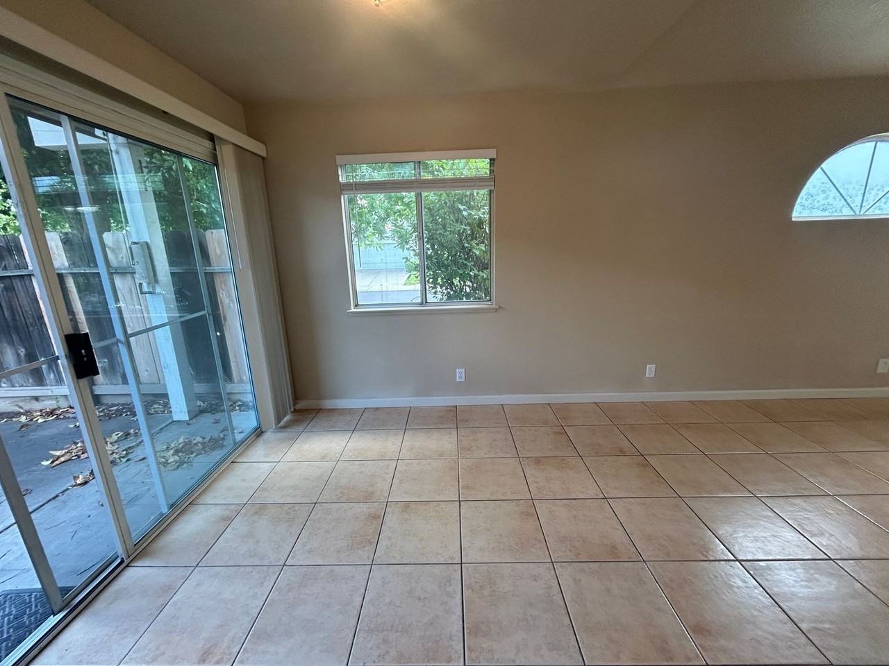 2924 Merle Ave - Photo 7 of 29