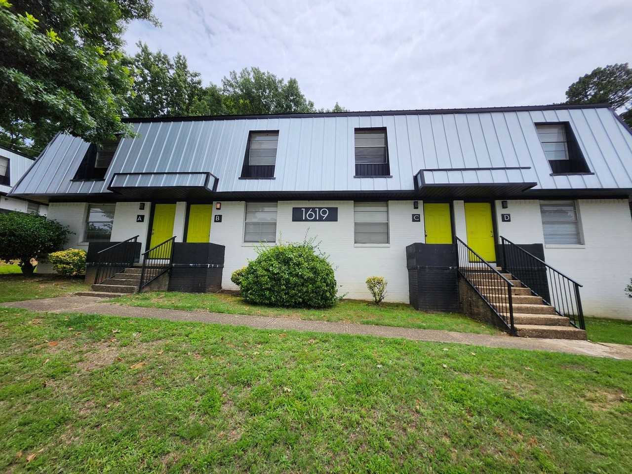 1619 Longview #A