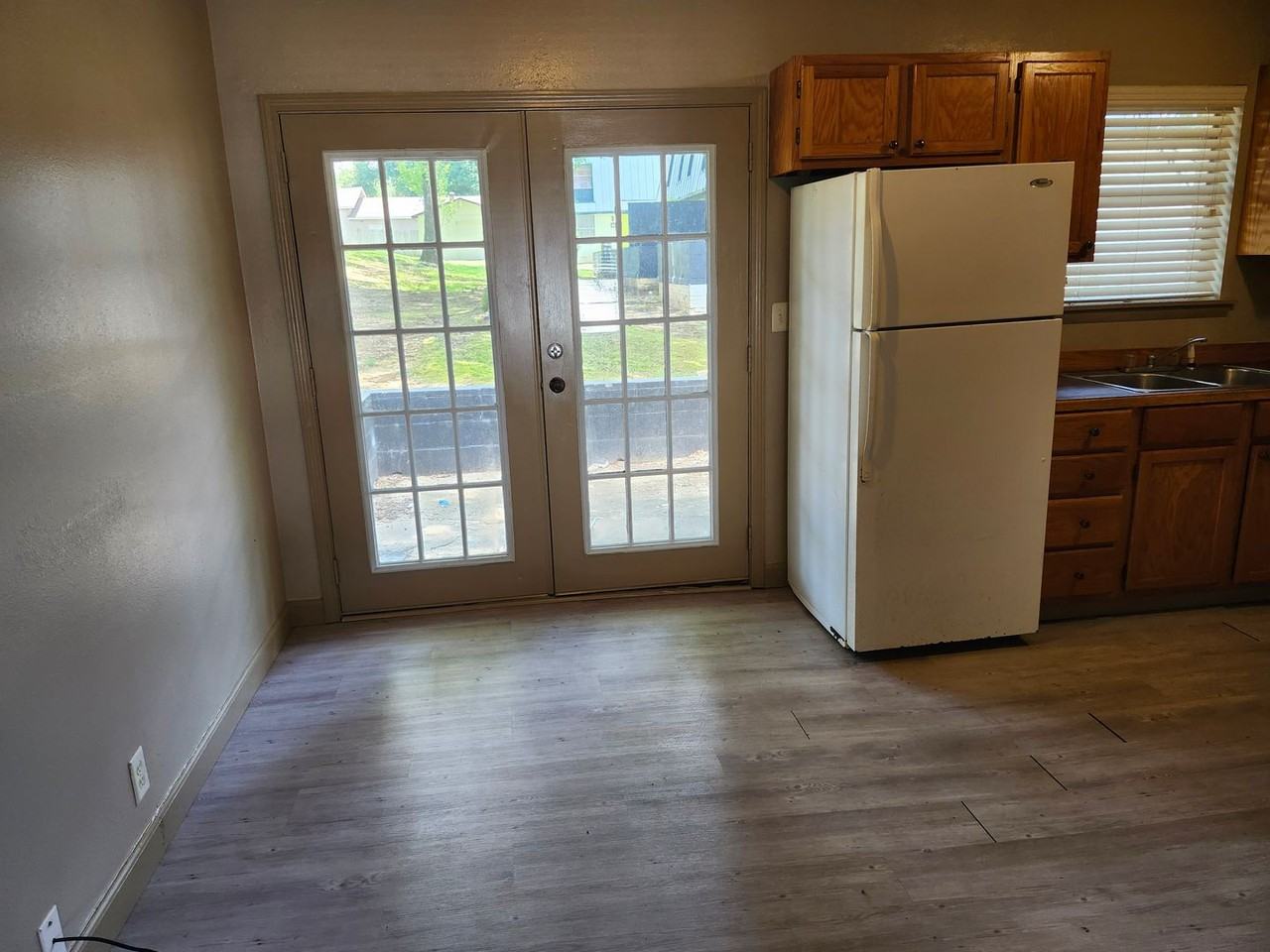 1619 Longview #A - Photo 4 of 11