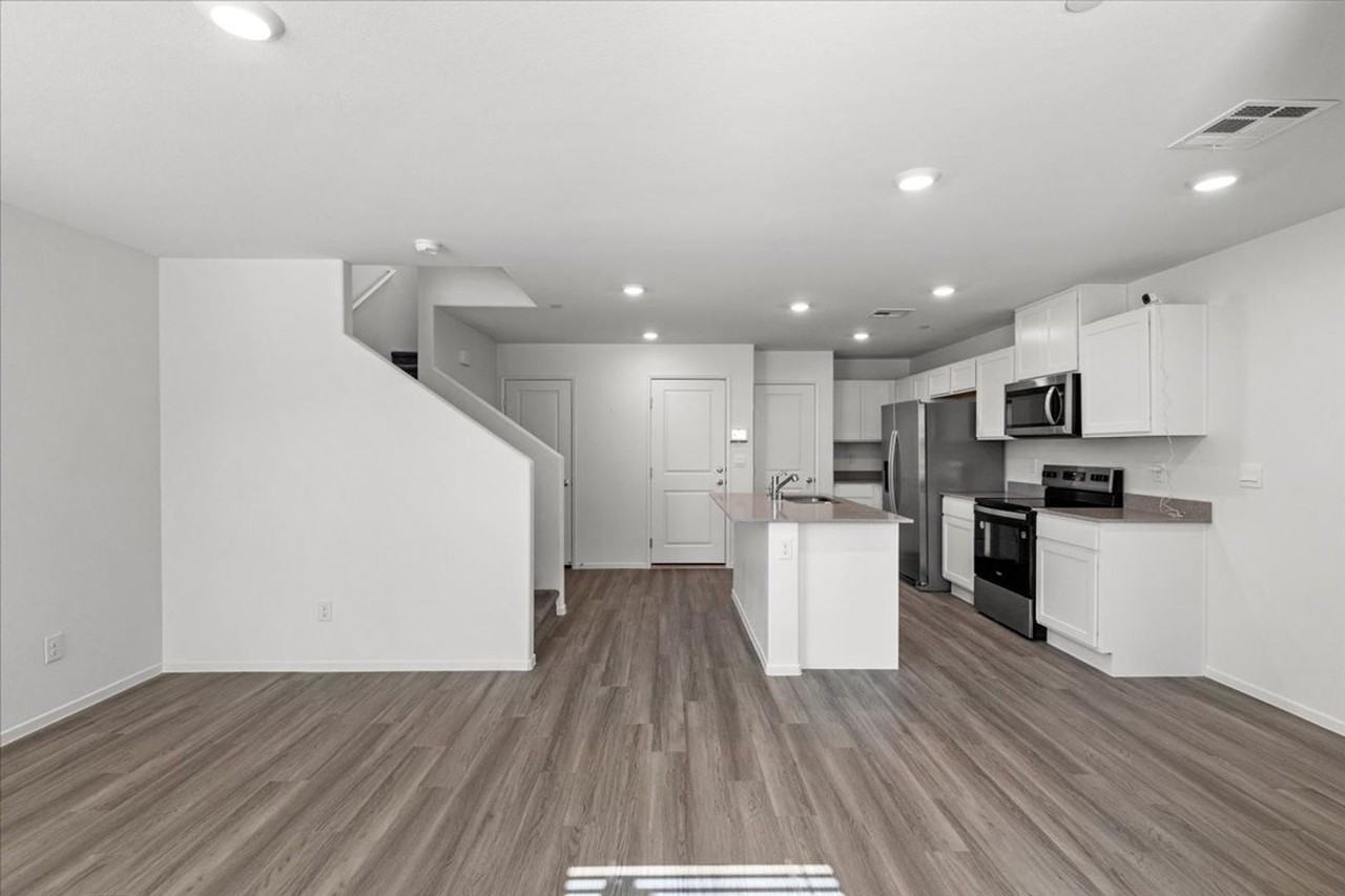 9366 Soothing Sea St - Photo 4 of 20