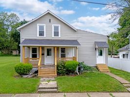 featured image of 217 Hall St