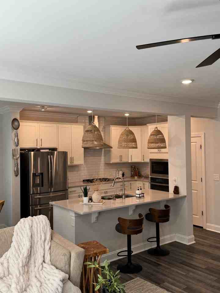 636 Cormiche Ln - Photo 3 of 29