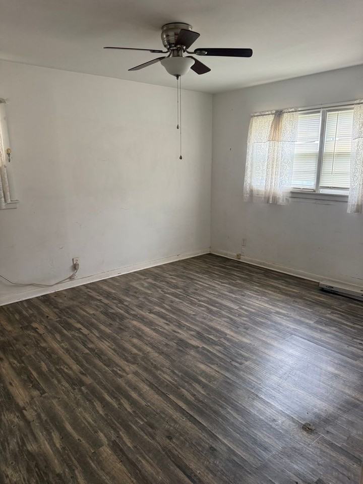 1515 James St - Photo 3 of 3