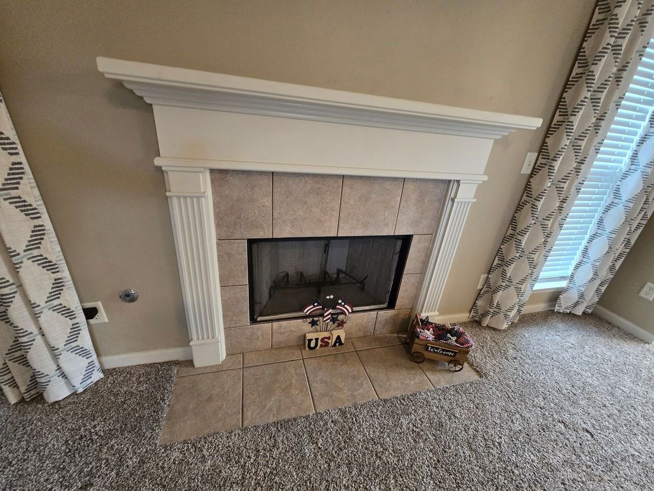 1985 Regent Rd - Photo 3 of 17