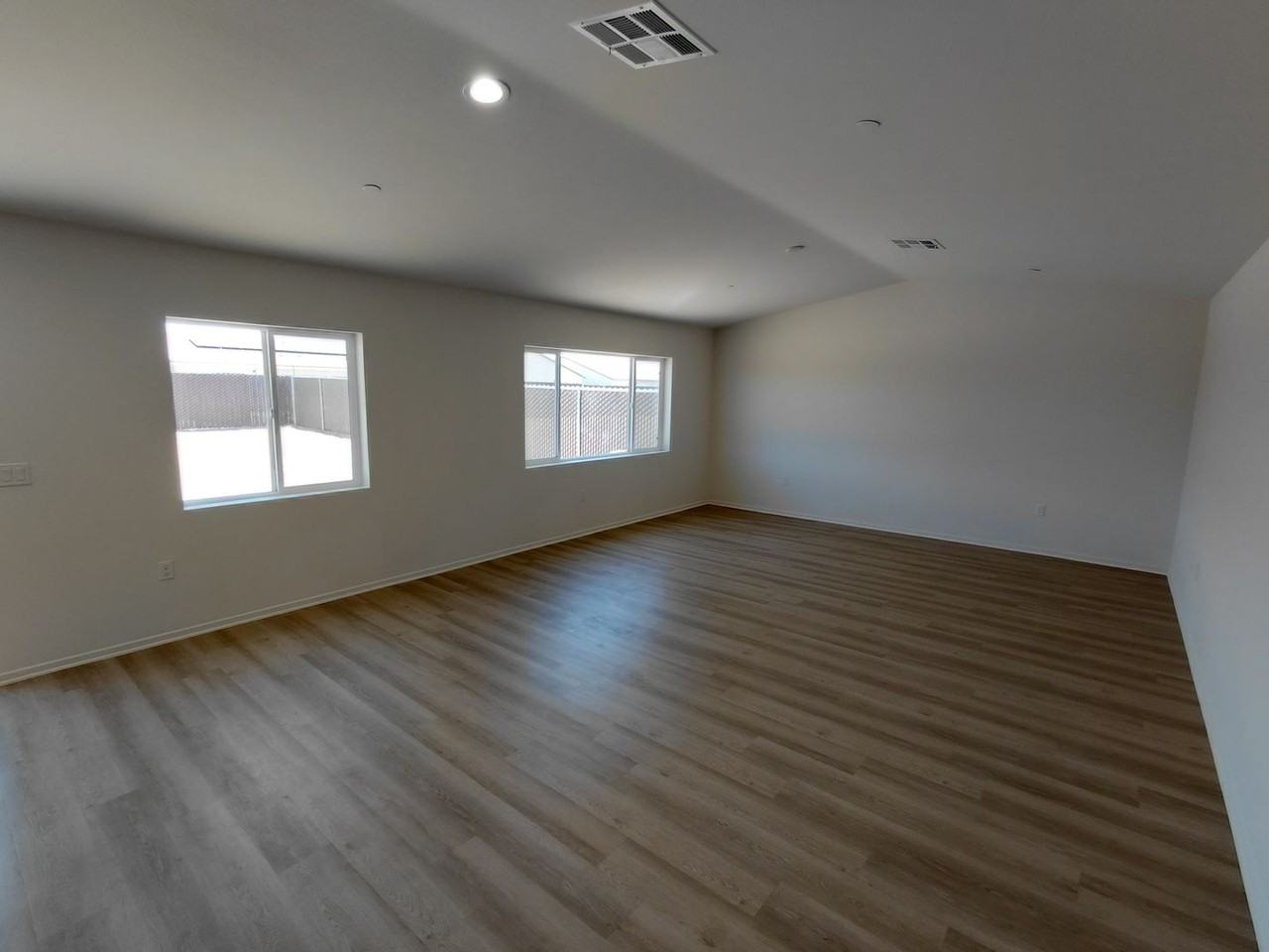 475 Palomino Ct - Photo 3 of 36