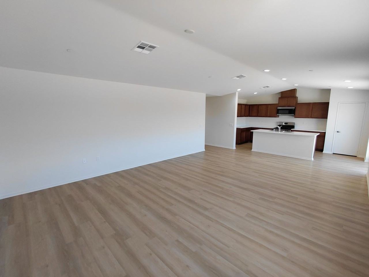 475 Palomino Ct - Photo 5 of 36