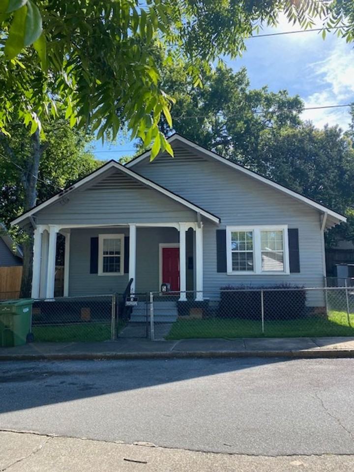 5 Magnolia St