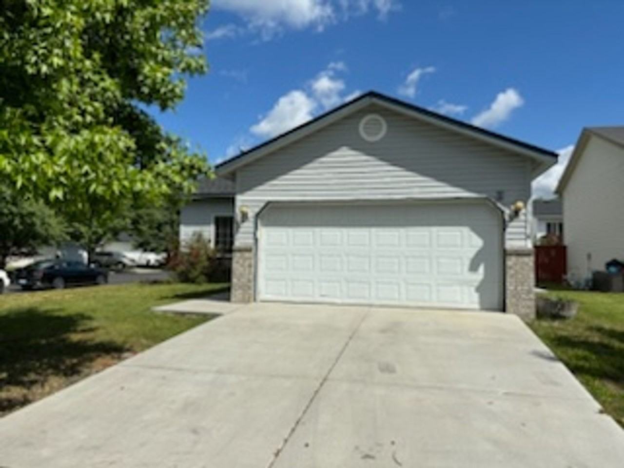 2581 W Grenoble Ln - Photo 3 of 25