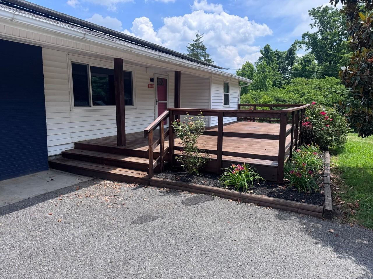8516 Heiskell Rd - Photo 2 of 29