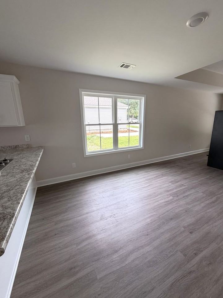 2 Roundtree St - Photo 3 of 10