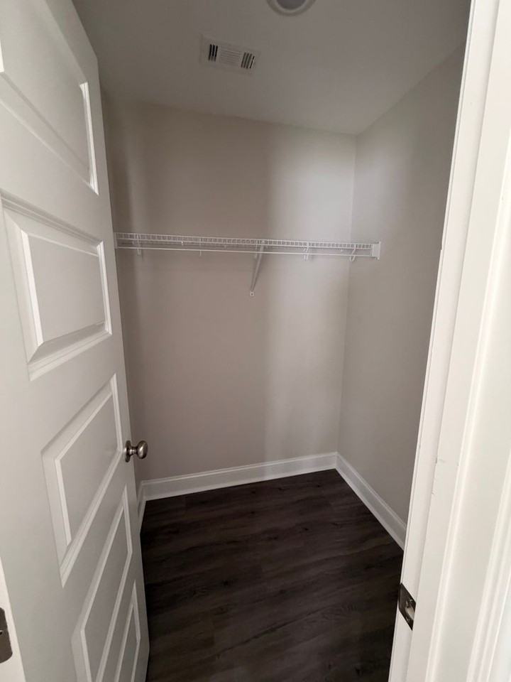 2 Roundtree St - Photo 5 of 10