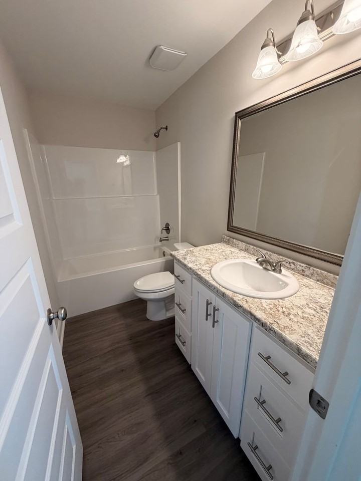 2 Roundtree St - Photo 6 of 10