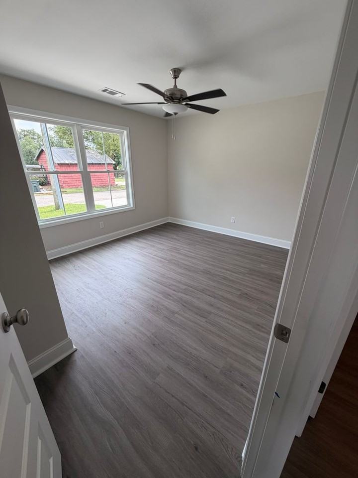 2 Roundtree St - Photo 7 of 10