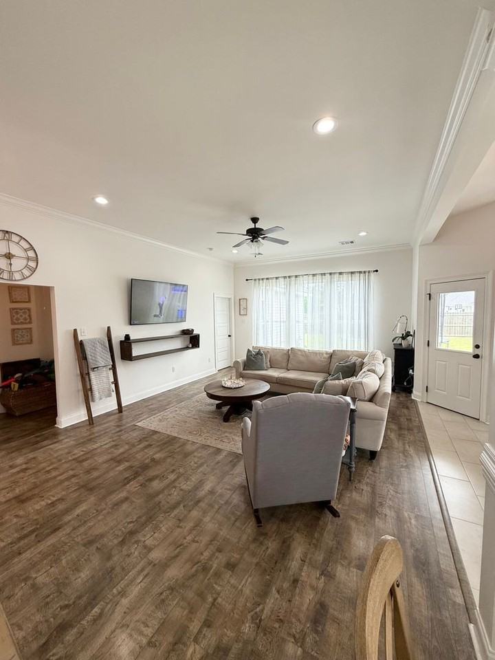 12798 Landon Dr - Photo 3 of 13