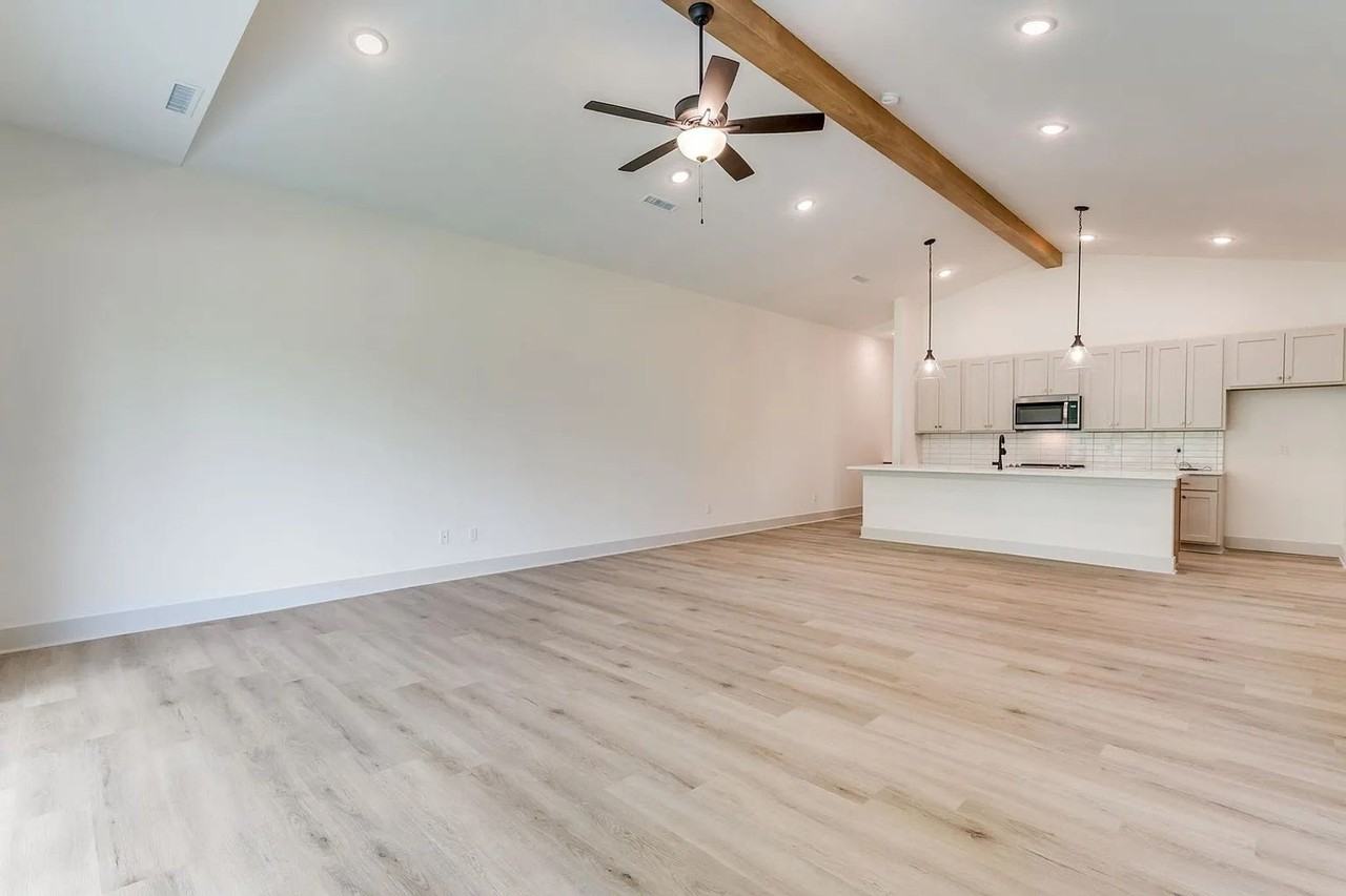 5591 Wandering Way - Photo 6 of 34