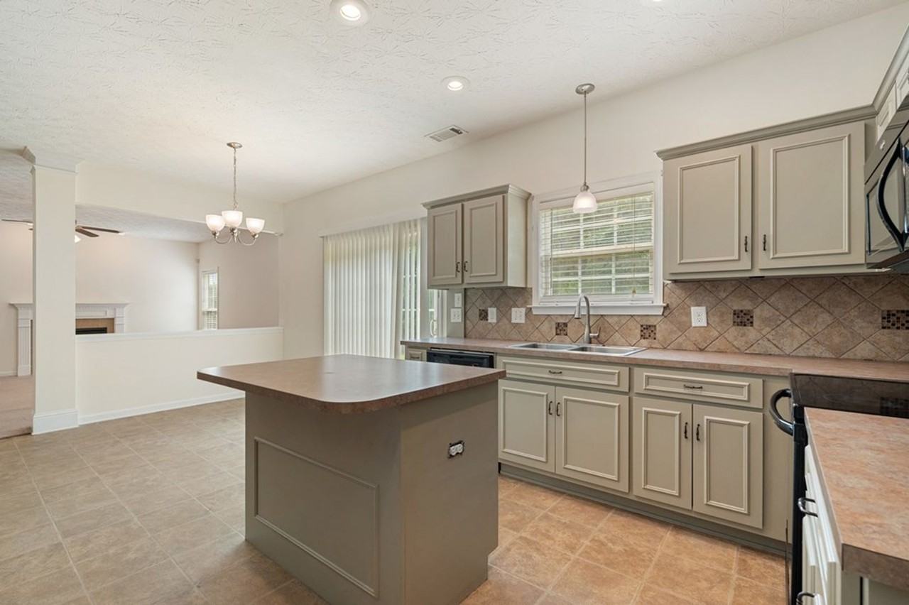 5186 Freedom Ridge Ct - Photo 5 of 27