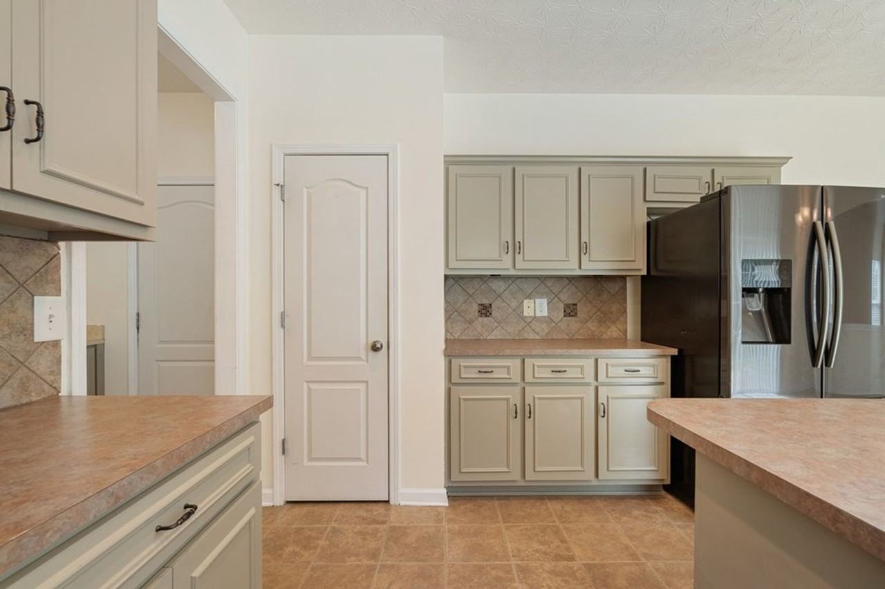 5186 Freedom Ridge Ct - Photo 6 of 27