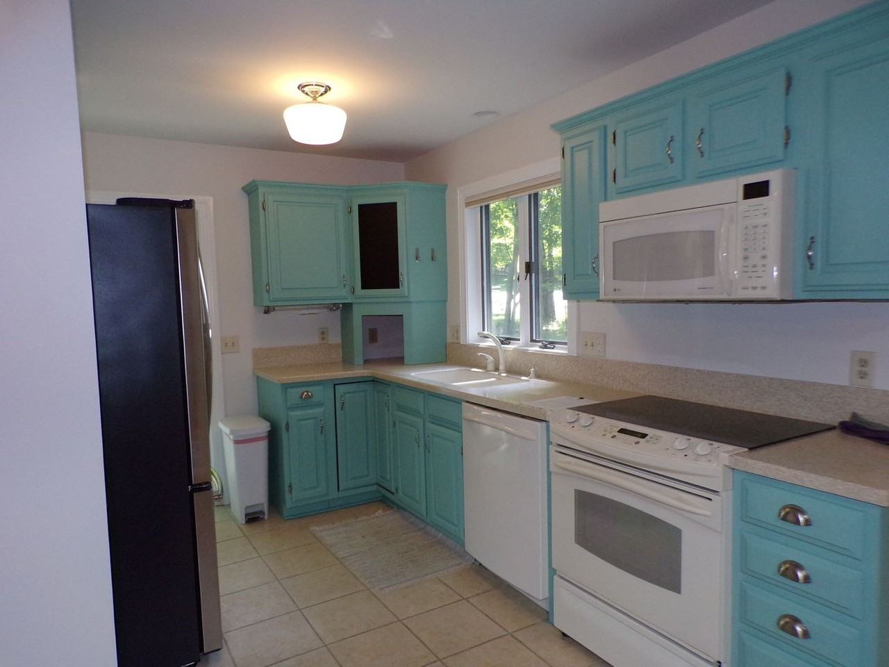 4015 Holiday North Ct - Photo 4 of 31