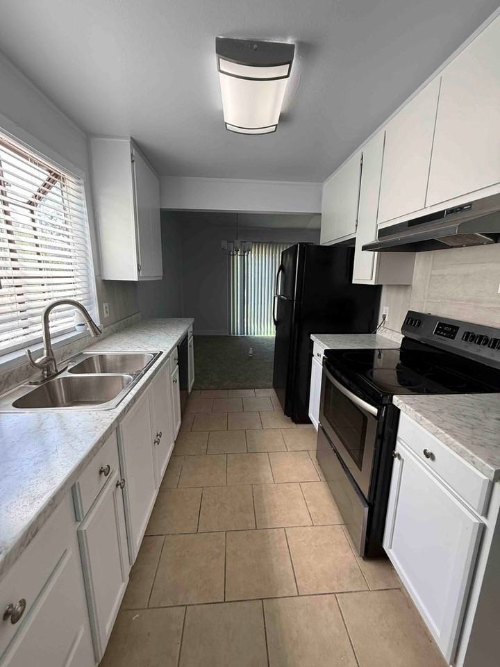 8620 Tiogawoods Dr - Photo 4 of 23