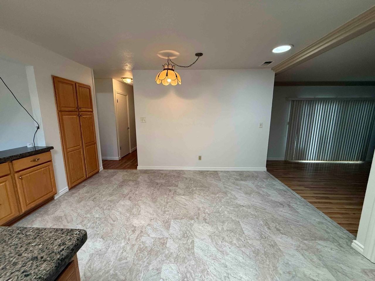153 Waterglen Cir - Photo 4 of 37