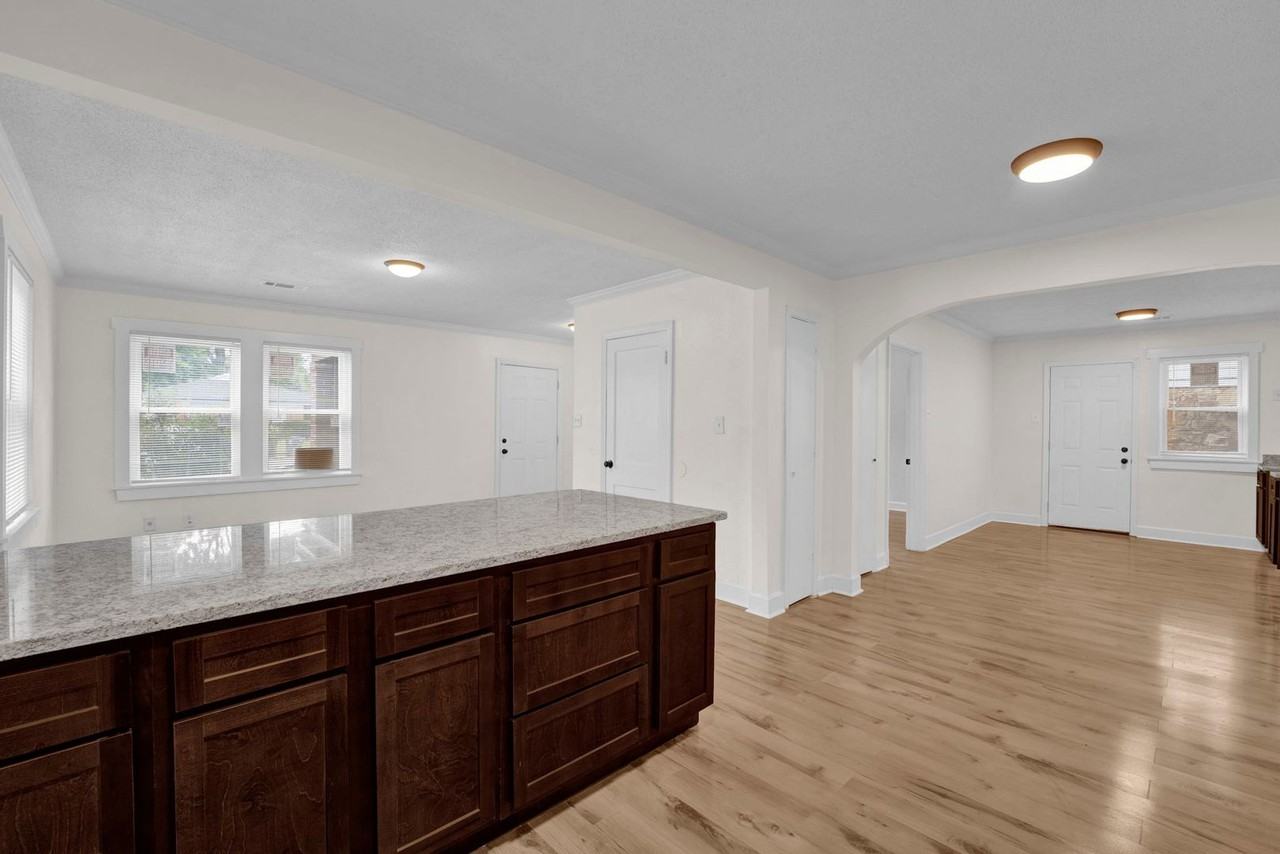 759 E Mallory Ave - Photo 7 of 23