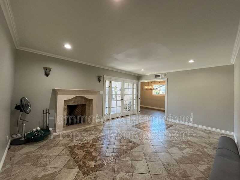 15358 Leadwell St - Photo 3 of 13