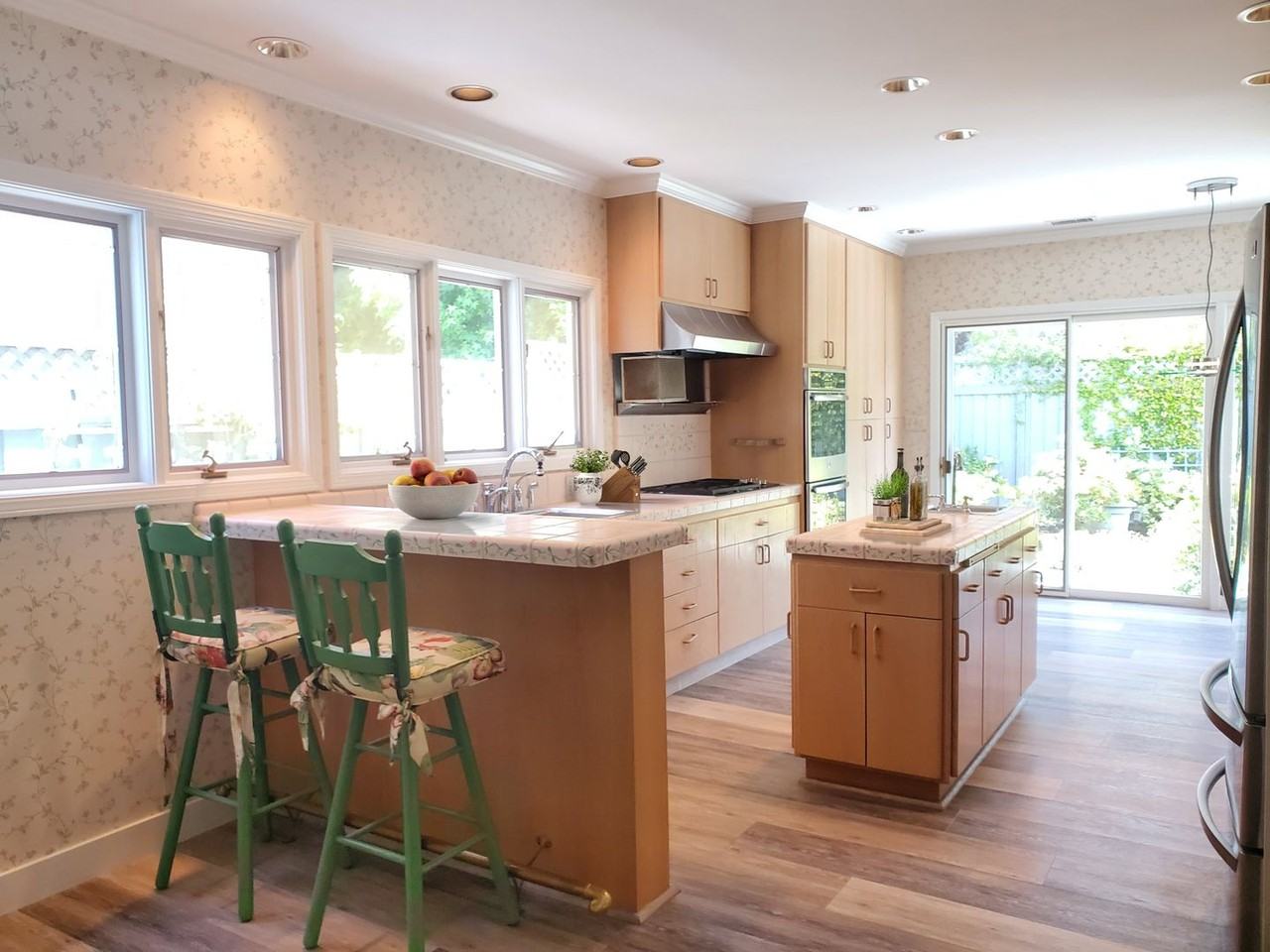 875 Arcturus Cir - Photo 2 of 9