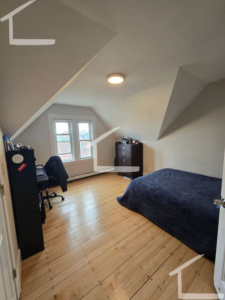 4B Pearl St - Photo 4 of 12