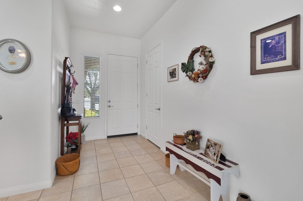 10416 Wilmington Ln - Photo 2 of 15