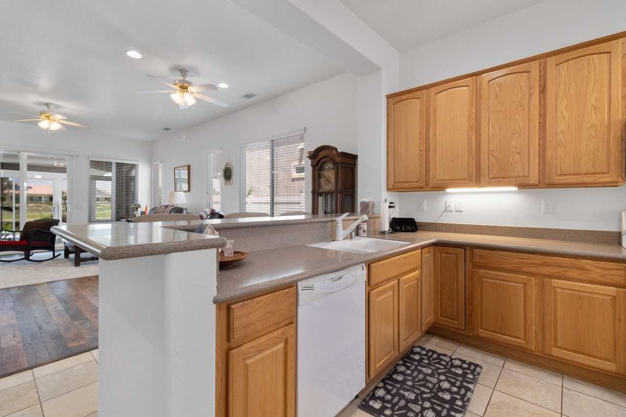 10416 Wilmington Ln - Photo 3 of 15