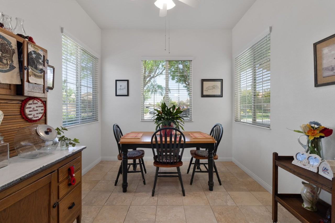 10416 Wilmington Ln - Photo 5 of 15