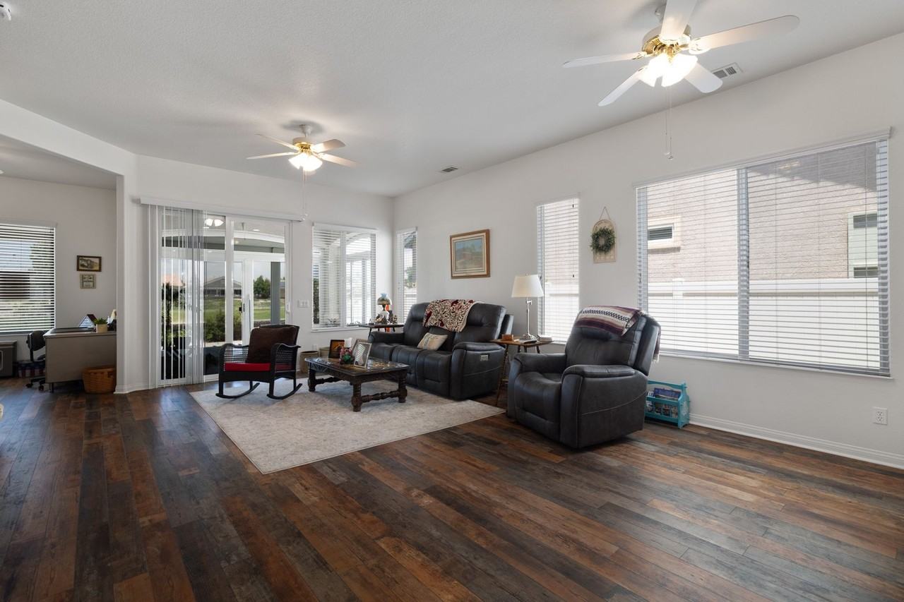 10416 Wilmington Ln - Photo 6 of 15