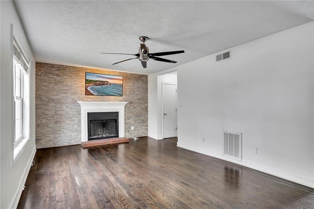 635 Anderson Walk - Photo 6 of 39