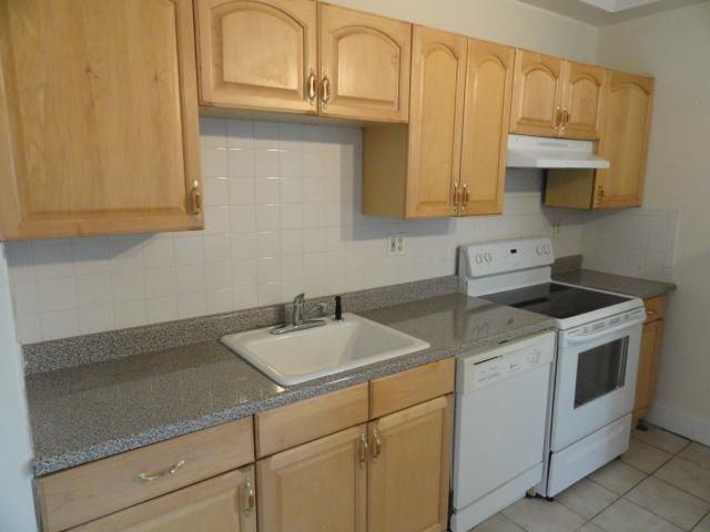 38 Bond St ##2r - Photo 2 of 6