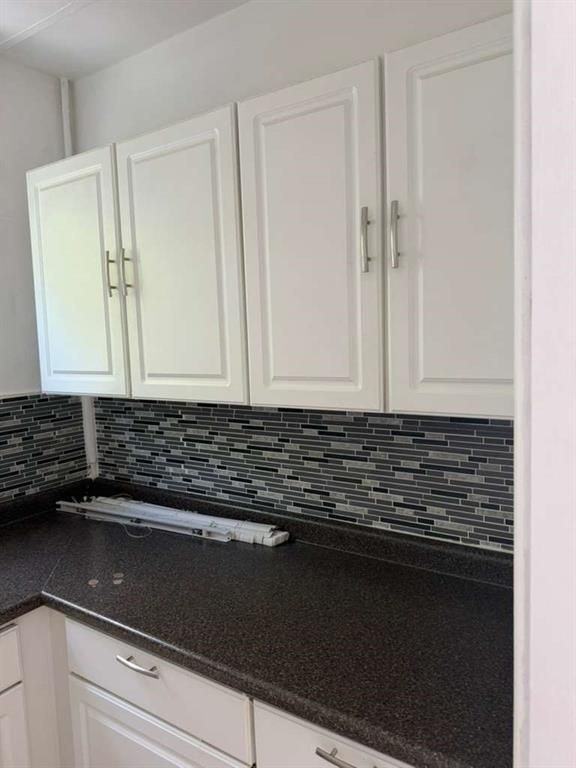304 Webster Ave - Photo 4 of 16