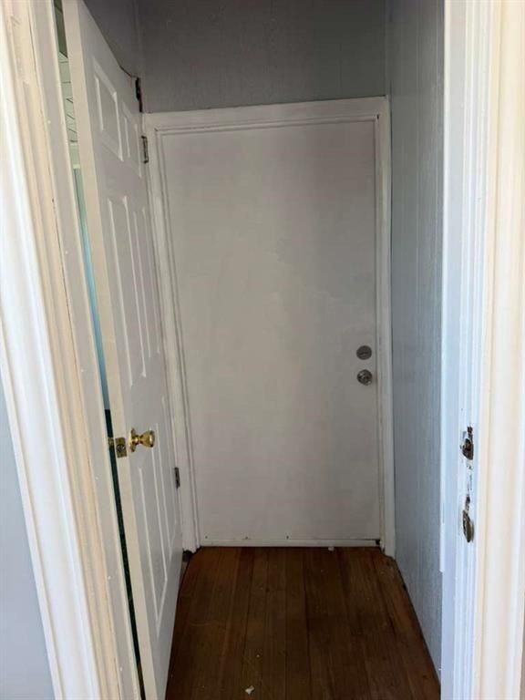 304 Webster Ave - Photo 6 of 16