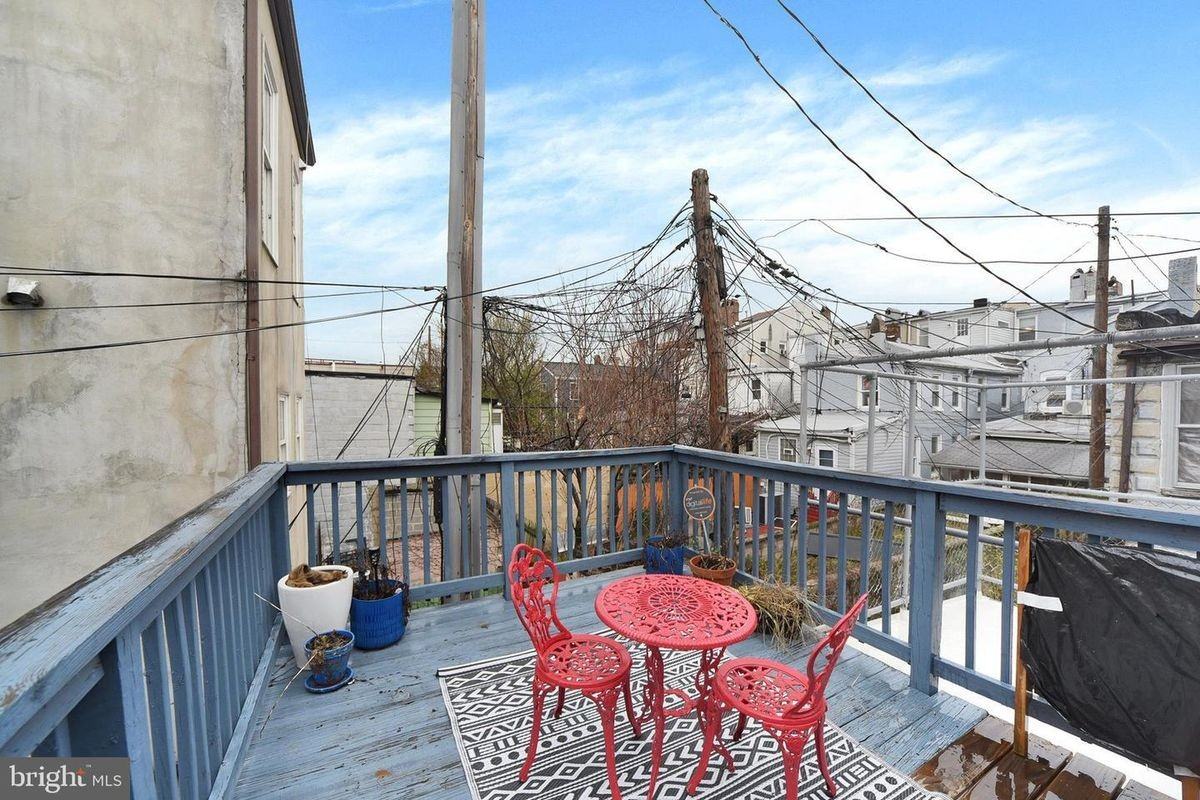 1730 Gough St - Photo 3 of 16