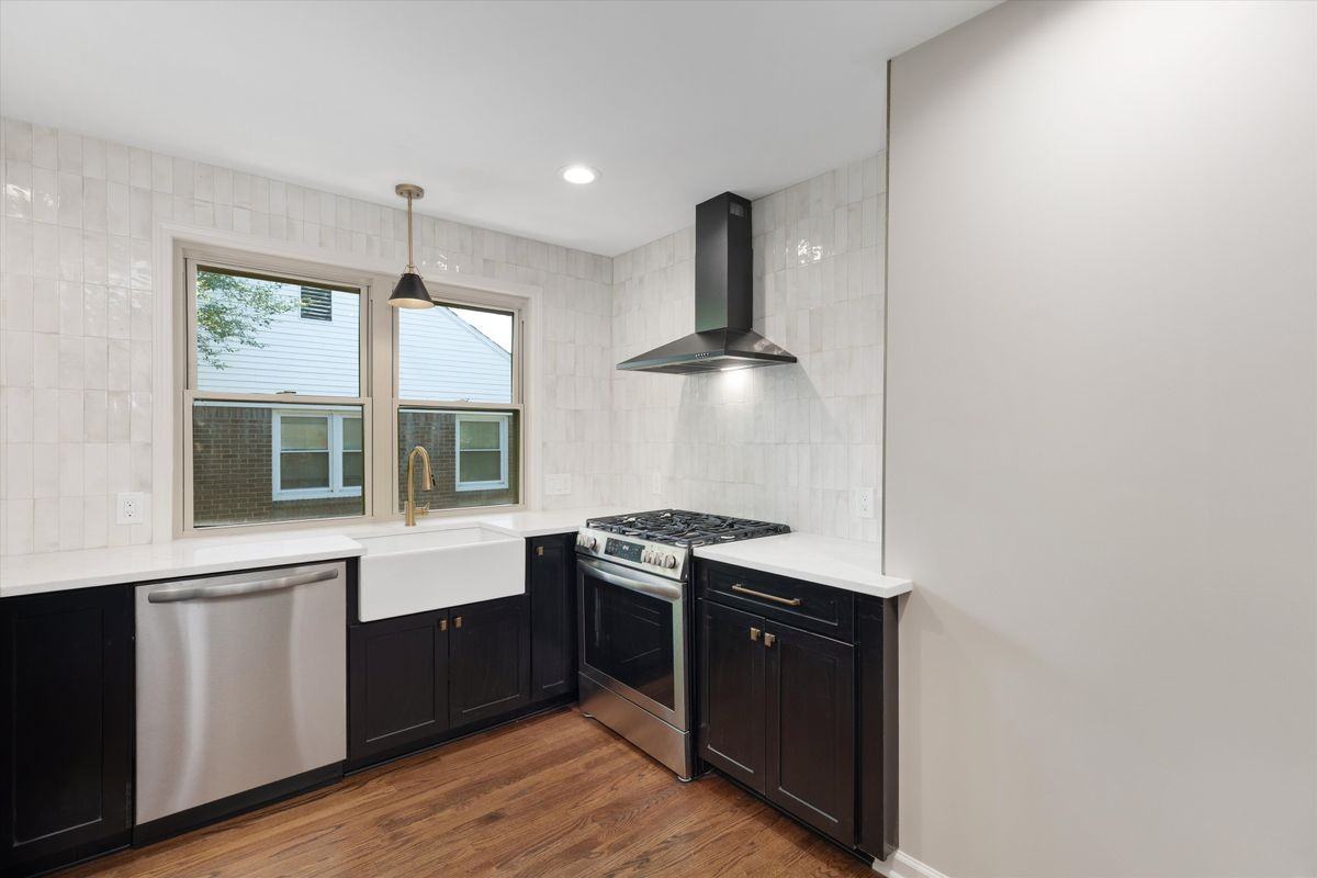 674 Alter Rd - Photo 2 of 13