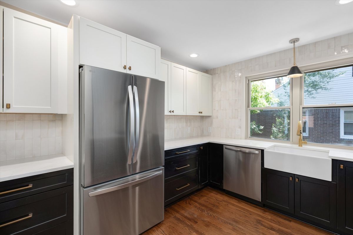 674 Alter Rd - Photo 3 of 13