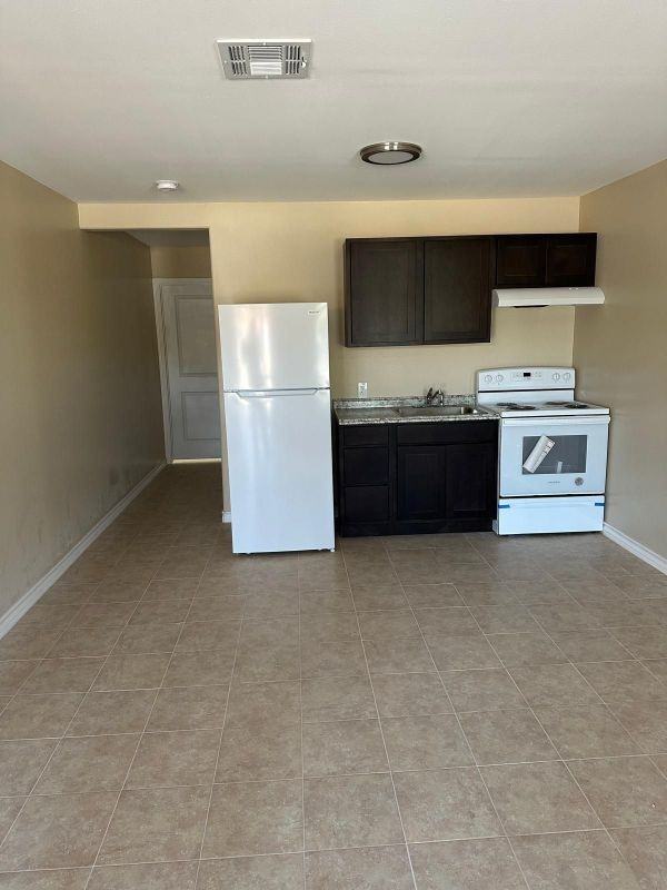 4018 San Agustin Ave ##A - Photo 3 of 3