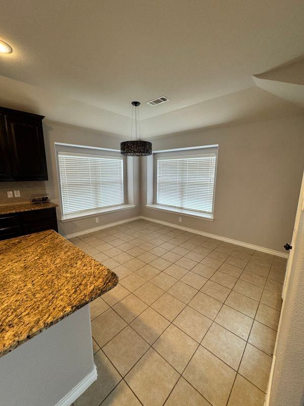 421 Commonwealth Dr - Photo 3 of 25