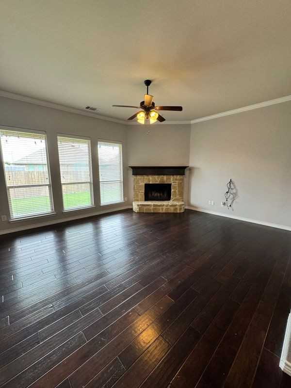 421 Commonwealth Dr - Photo 5 of 25