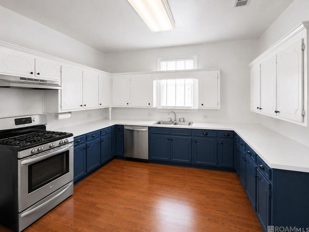 1427 Stilt St - Photo 7 of 14